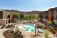 Hoodoo Moab, Curio Collection by Hilton - Pools