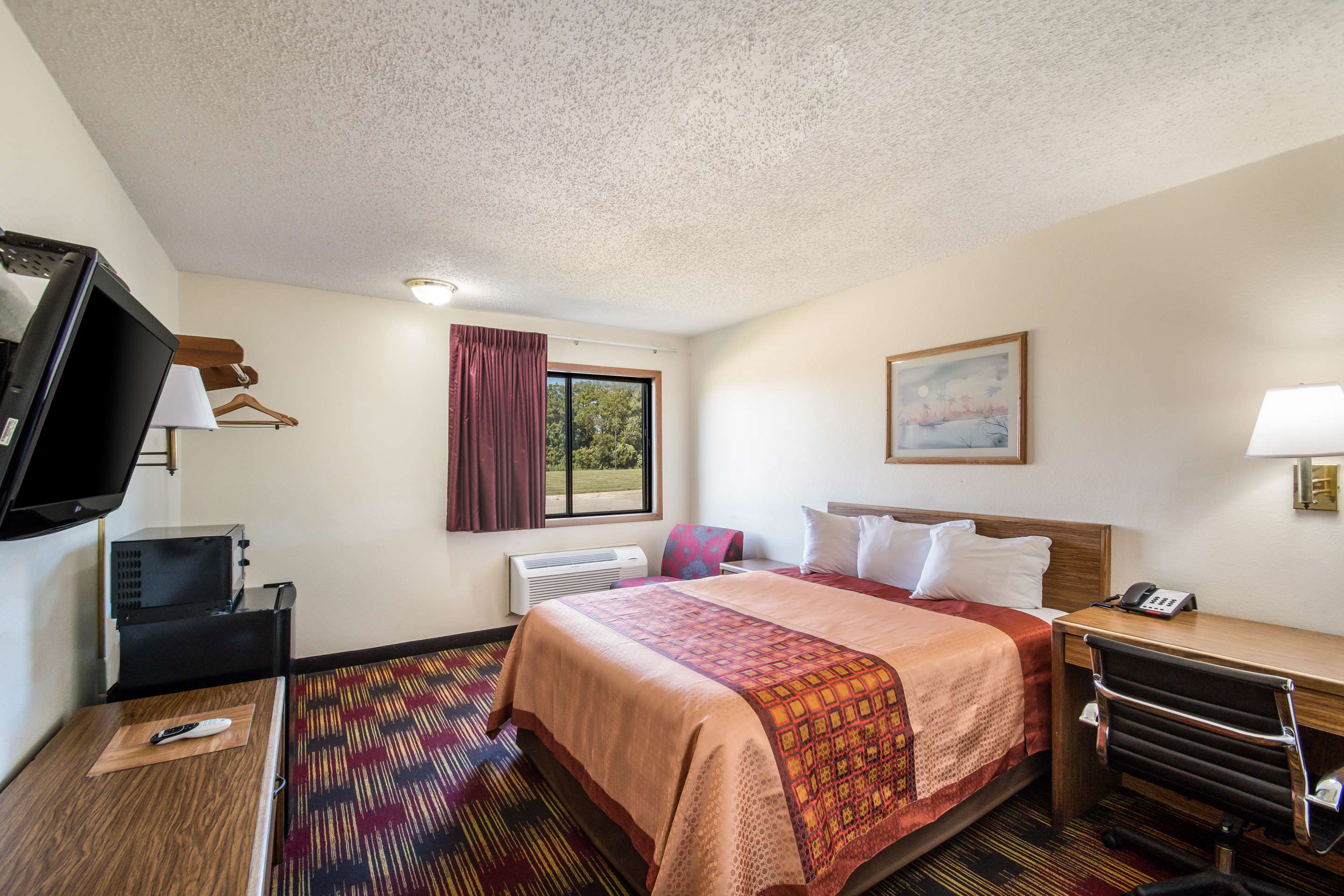 Americas Best Value Inn & Suites Harrisonville