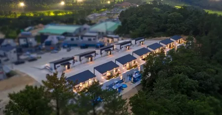 Gyeongju New Bomun Pool Villa Отели рядом с достопримечательностью «Бомун-Лейк-Курорт»