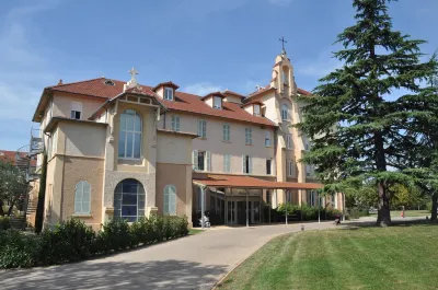 Domaine Lyon Saint Joseph Hotel di Tassin-la-Demi-Lune