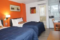 Sunrise Inn - parking