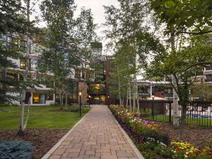 The Vail Spa Condominiums