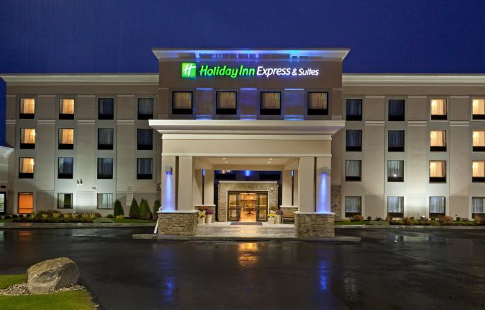 Holiday Inn Express & Suites MALONE by IHG