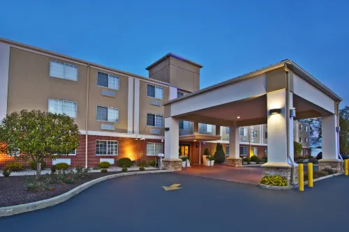 Holiday Inn Express & Suites Wabash