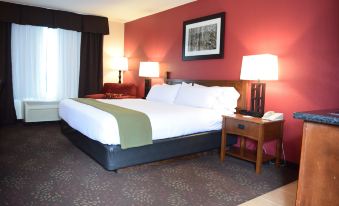 Holiday Inn Express Hocking Hills-Logan