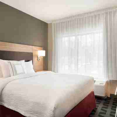 TownePlace Suites Dubuque Downtown Rooms