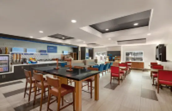 Holiday Inn Express & Suites PEMBROKE PINES-SHERIDAN ST by IHG