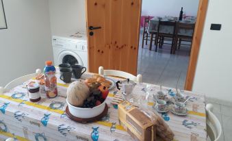 Charming Holiday Home Near the Beach with A Terrace in San Foca