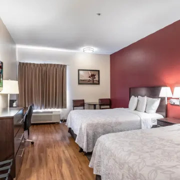 Red Roof PLUS+ San Antonio Downtown - Riverwalk Hotels near Tower of the Americas