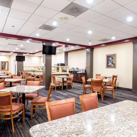 Clarion Hotel Detroit Metro Airport