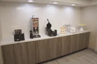 La Quinta Inn & Suites by Wyndham Columbus MS - Bữa sáng