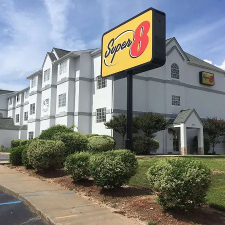 Super 8 by Wyndham Harbison/Parkridge Hospital
