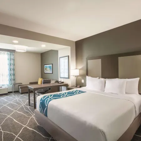 La Quinta Inn & Suites by Wyndham Tulsa Broken Arrow