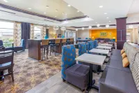 La Quinta Inn & Suites by Wyndham Gonzales TX Hotels in Gonzales County