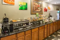 Quality Inn & Suites Marinette - breakfast