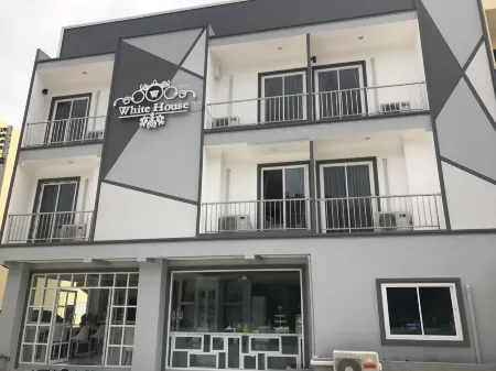 White House Отели в г. Пханг Нга