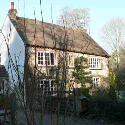 Bridge Cottage Hotel Exterior