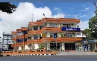 Ambun Suri Hotel Hotel dekat Rumah Pohon Inyiak
