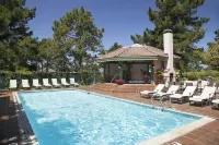 Half Moon Bay Lodge - Beach