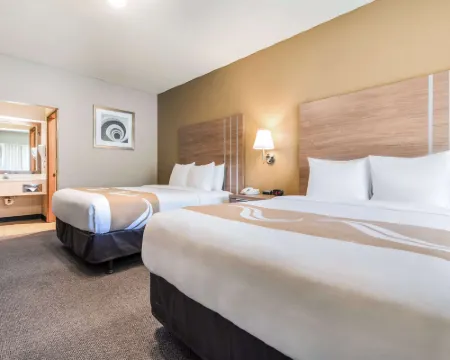 Quality Inn & Suites Bainbridge Island Hotels in Kitsap County
