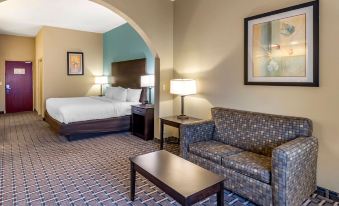 Comfort Suites