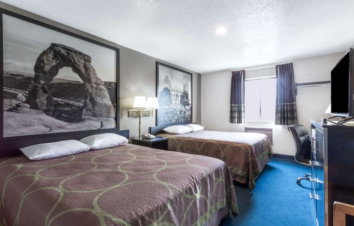 Super 8 by Wyndham Logan