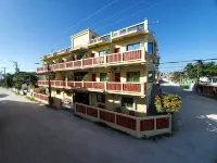 Caye Caulker Plaza Hotel