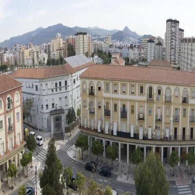 Albergue Inturjoven Malaga Hotels near Picasso Gardens