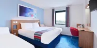 Travelodge Kinross M90 - Family Room