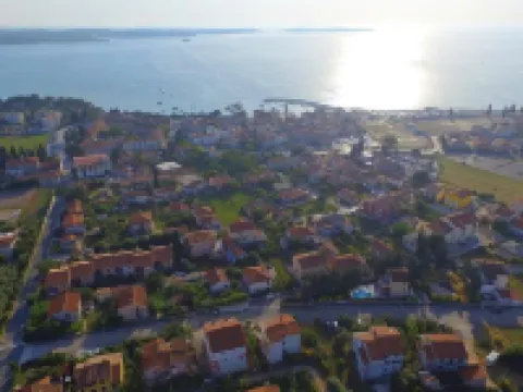 Modern Holiday Home with Pool & 4 Bikes, Near Center Hotels in Fazana
