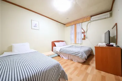 Sokcho Seorak Resotel Hotels near Seoraksan Cable Car