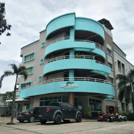 Lomsabai Apartments Отели рядом с достопримечательностью «Гора Кхао-Саммук»