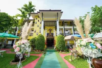 Fai Kham Boutique