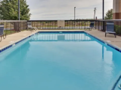 Hampton Inn Columbia Hotels in Columbia