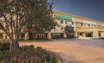 La Quinta Inn & Suites by Wyndham Baton Rouge Siegen Lane