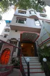 A Palace on River ( Rashmi Guest House ) Hotels near Man Mandir Ghat