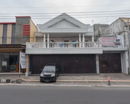 RedDoorz Syariah Plus @ Perintis Guesthouse Tasikmalaya Hotels in Cihideung