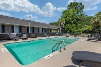 Suburban Studios at the University Hotels in Red Hill