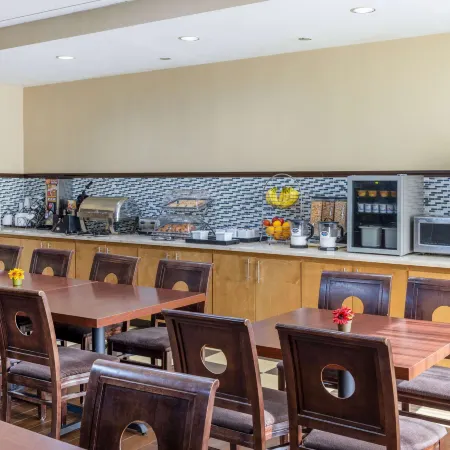 Park Inn by Radisson, Columbus State University Area