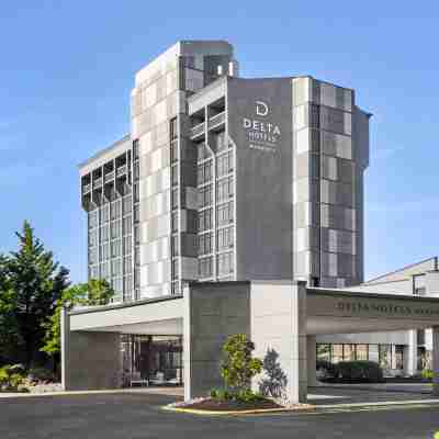 Delta Hotels by Marriott Somerset Hotel Exterior