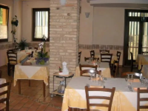 Albergo - Bar Al Casolare (numero solo per BAR e ALBERGO) Hotel a Corinaldo