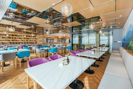 Jiaxing Nanhu World Trade Center Atour Hotel Отели рядом с достопримечательностью «Jiaxing University (North Campus)»