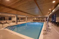 Hampton Inn & Suites St. Paul Downtown - Pools
