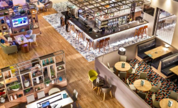 4. 홀리데이 인 밀..