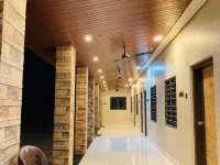 Ambika Resort โรงแรมในภวนคร