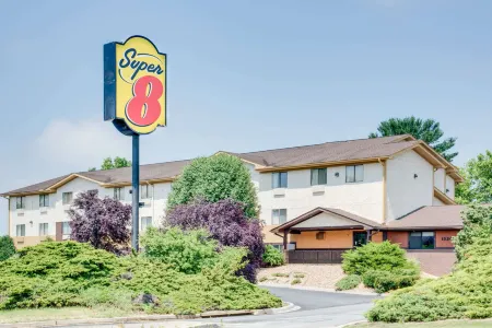 Super 8 by Wyndham Hagerstown I-70