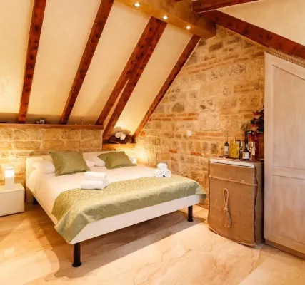Stone House Luxury Rooms