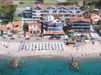Oasi Azzurra Hotels in Rometta Marea
