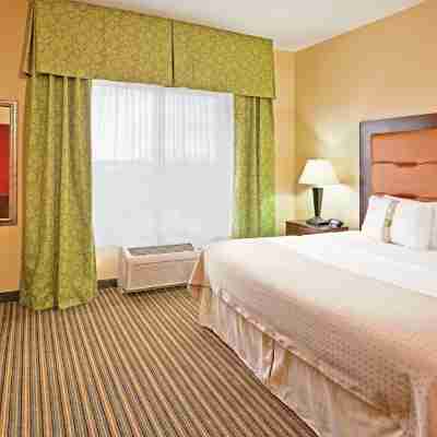 Holiday Inn Pearl - Jackson Area Rooms