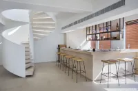 Janeiro Hotel - 5-Star